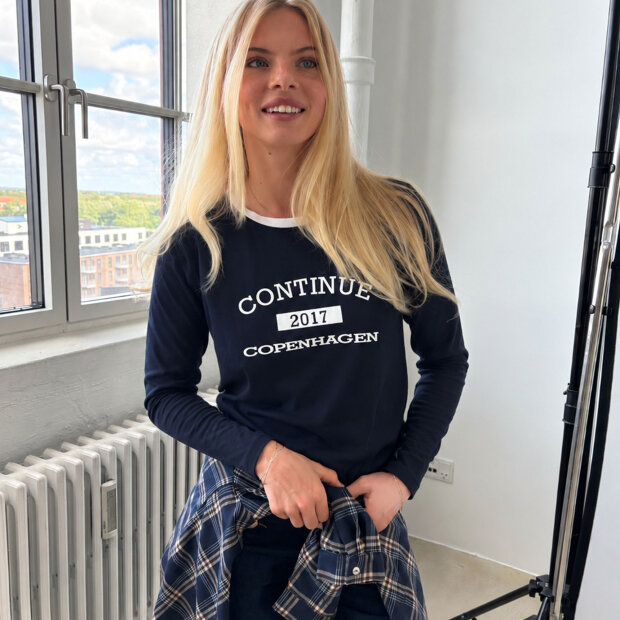 CONTINUE COPENHAGEN - DEA T-SHIRT LONG SLEVE | NAVY BLUE