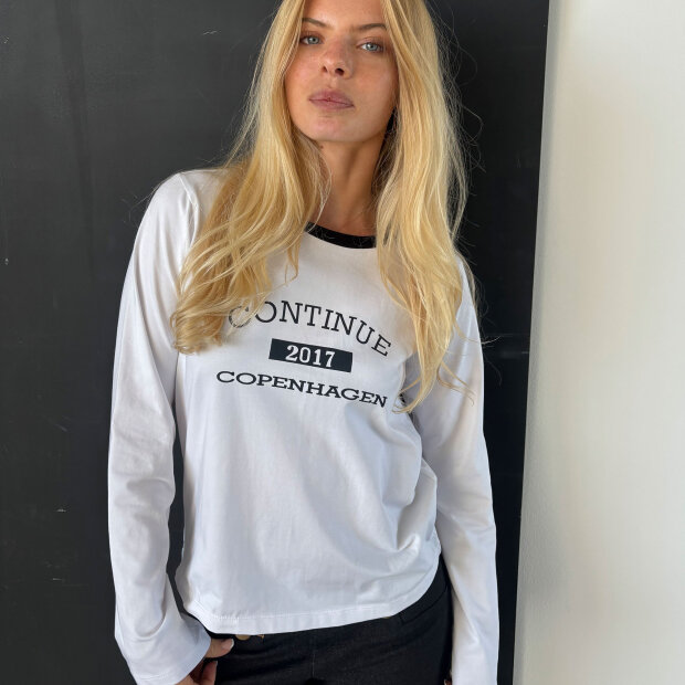 CONTINUE COPENHAGEN - DEA T-SHIRT LONG SLEVE | WHITE W. BLACK