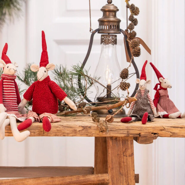 SPEEDTSBERG - NOA & NELLI SIDDENDE 20 CM | NOA