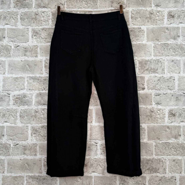 CABANA LIVING - JULES BUKSER | BLACK