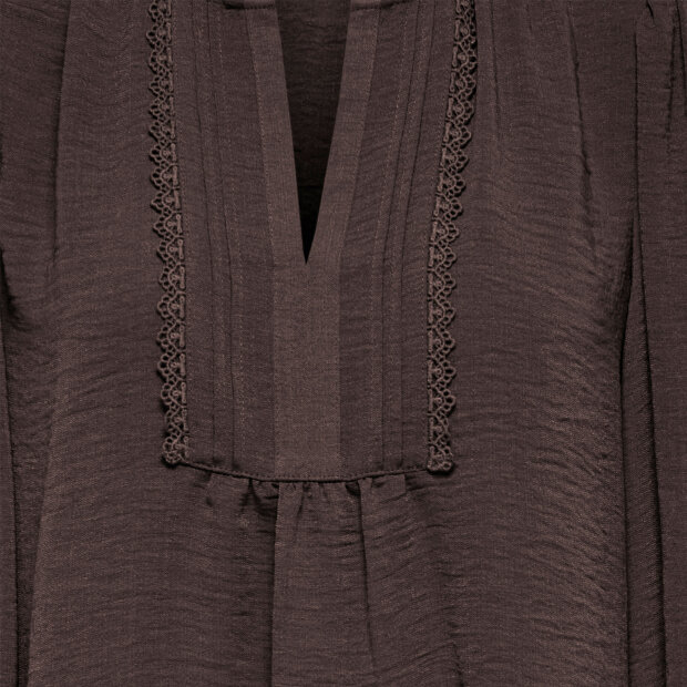 JDY - RACHEL LIFE L/S PINTUCK TOP | COFFEE BEAN