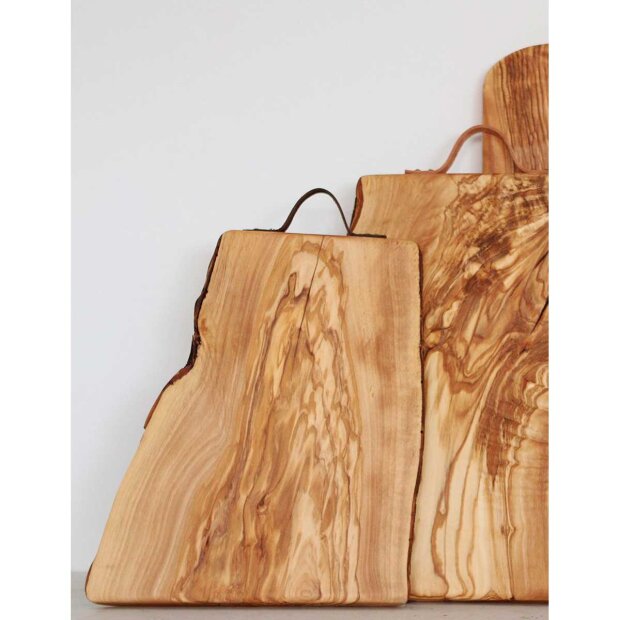 MADE BY MAMA - SKÆRBRÆT I OLIVENTRÆ LILLE 27X17 CM