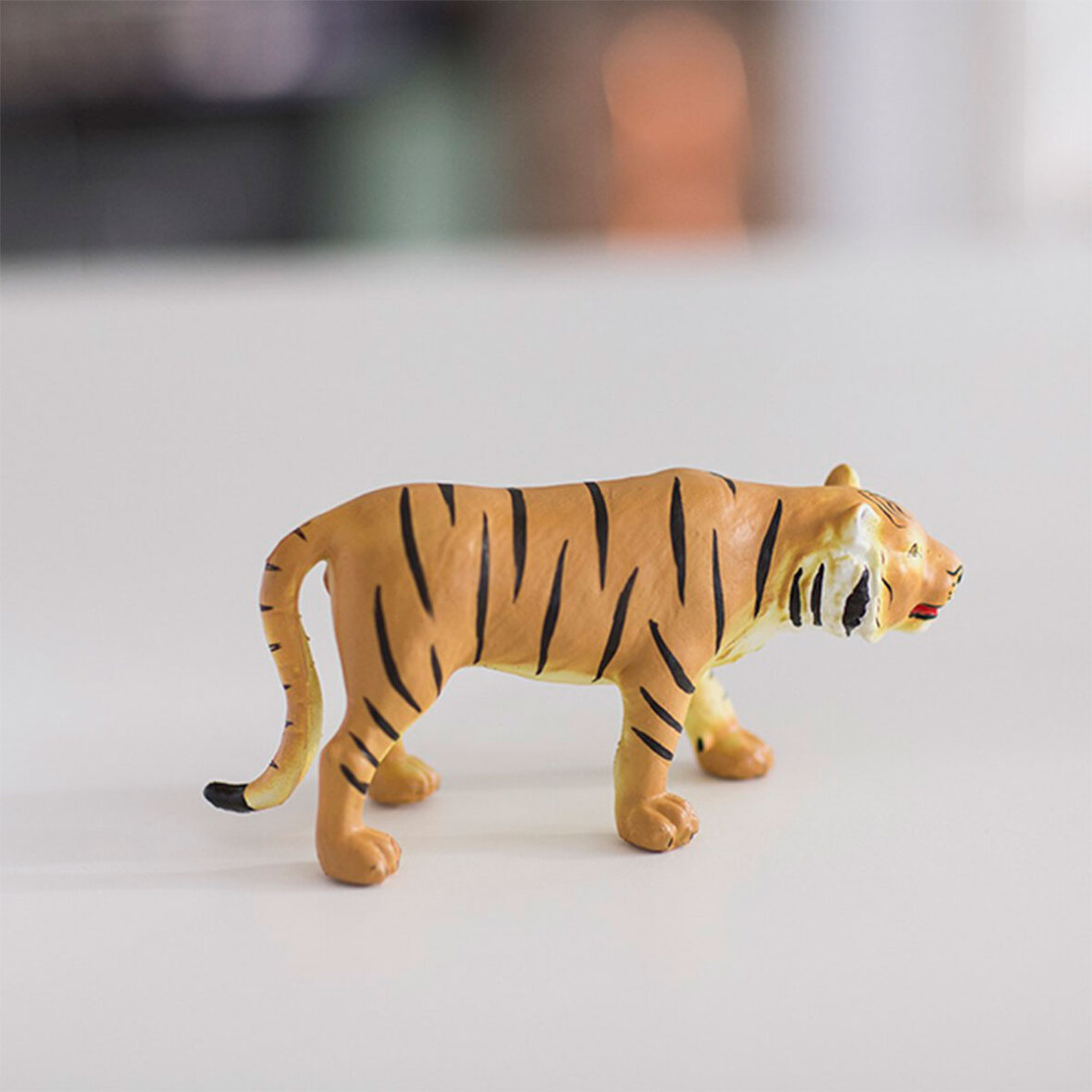 GREEN RUBBER TOYS TIGER -