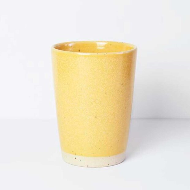 Tall Cup H10,5cm | Curry Fra Bornholms Keramikfabrik