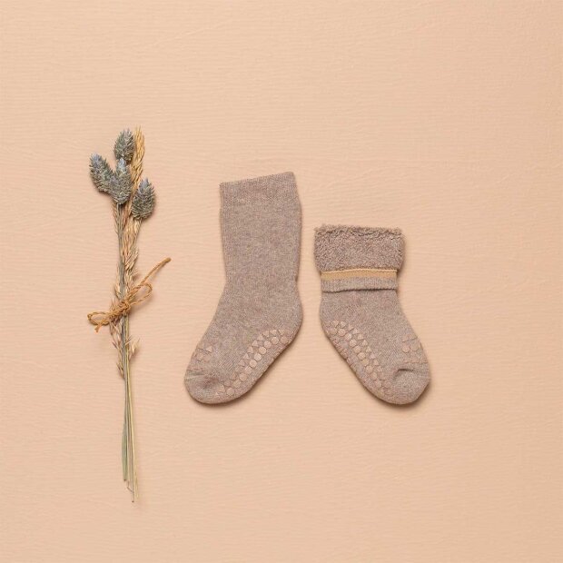 GOBABYGO - SKRIDSIKRE STRØMPER | SAND