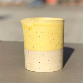 SANDKAAS KERAMIK - MÆLKEKANDE | HØRGUL SANDKAAS KERAMIK - MÆLKEKANDE | HØRGUL