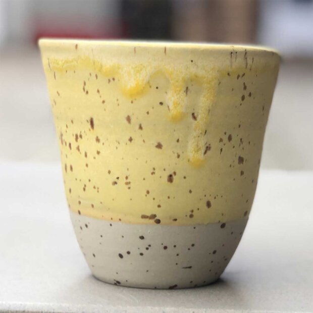 Mug/krus | Gul Fra Sandkaas Keramik