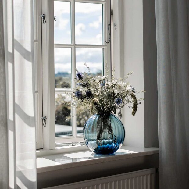 SPECKTRUM - SADIE LINE VASE MEDIUM | BLUE