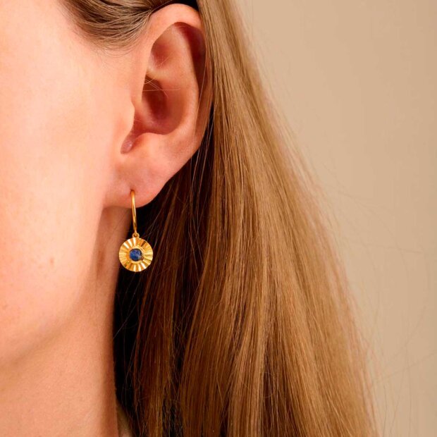 PERNILLE CORYDON - AUTUMN SKY ØRERINGE 22 MM | FORGYLDT