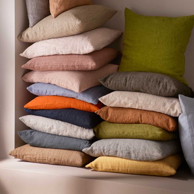 COZY LIVING - LINEN CUSHION 50X50 CM | AMBER YELLOW