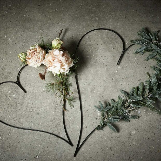 SPEEDTSBERG - DEKORATIONSHJERTE 29X49 CM | MAT SORT