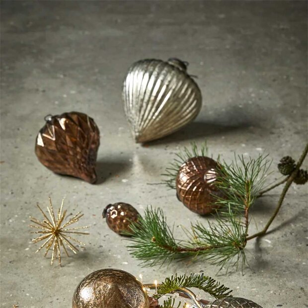 SPEEDTSBERG - ORNAMENT I GLAS 22 CM | ANTIK SØLV