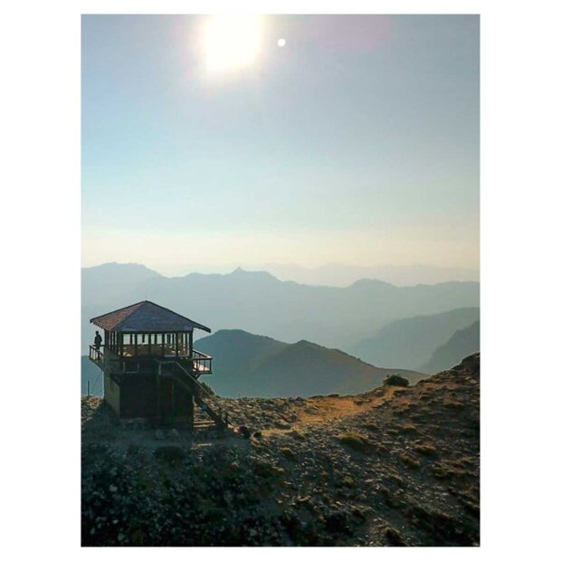 NEW MAGS - THE BUCKET LIST - PEACE & QUIET