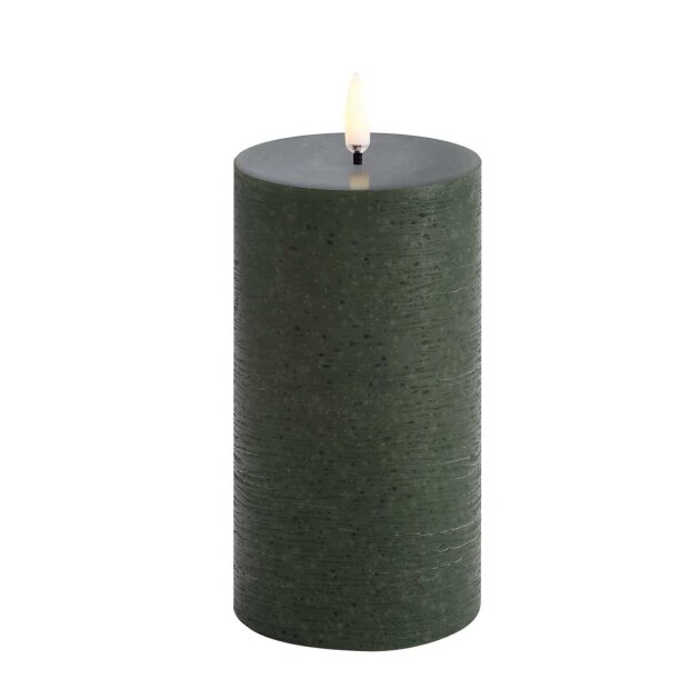 Billede af Pillar Candle 7,8x15 Cm | Olive Green Fra Uyuni