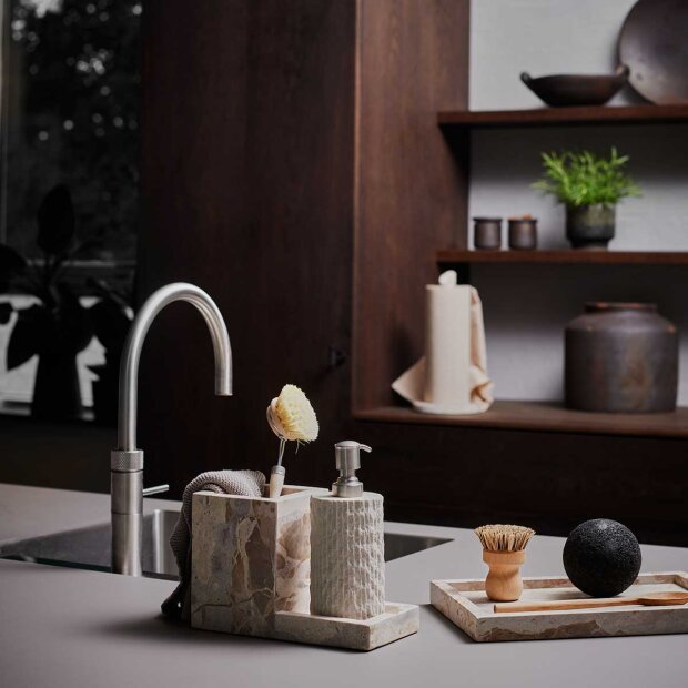 MUUBS - VITA OPVASKEHOLDER I MARMOR 11X21X14 CM | SEASHELL