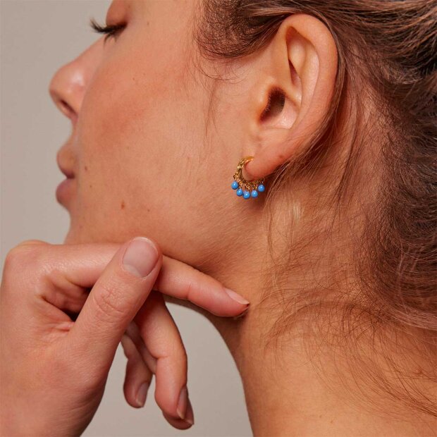 ENAMEL COPENHAGEN - ASTRID ØRERINGE | FORGYLDT M/CORNFLOWER