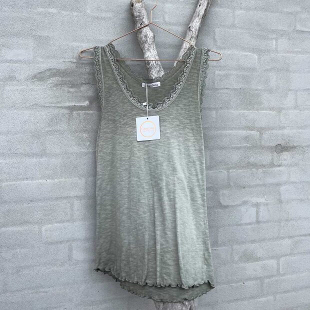 Billede af Glamino Top | Military Fra Cabana Living