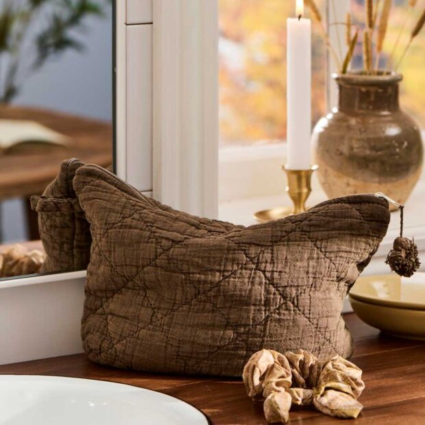IB LAURSEN - TOILETTASKE QUILTET | CHOCOLATE