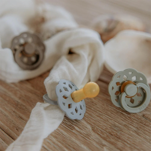 BIBS - 2-PAK - BOHEME - RUND - STR.2 | DUSTY PINK/CORAL