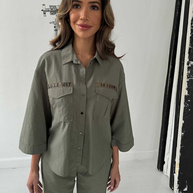 CONTINUE COPENHAGEN - MILI SKJORTE | ARMY