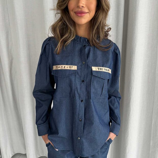 CONTINUE COPENHAGEN - MILI PATCH SKJORTE | DENIM BLUE